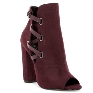 Daya by Zendaya Burgundy Heeled Bootie Sz 7